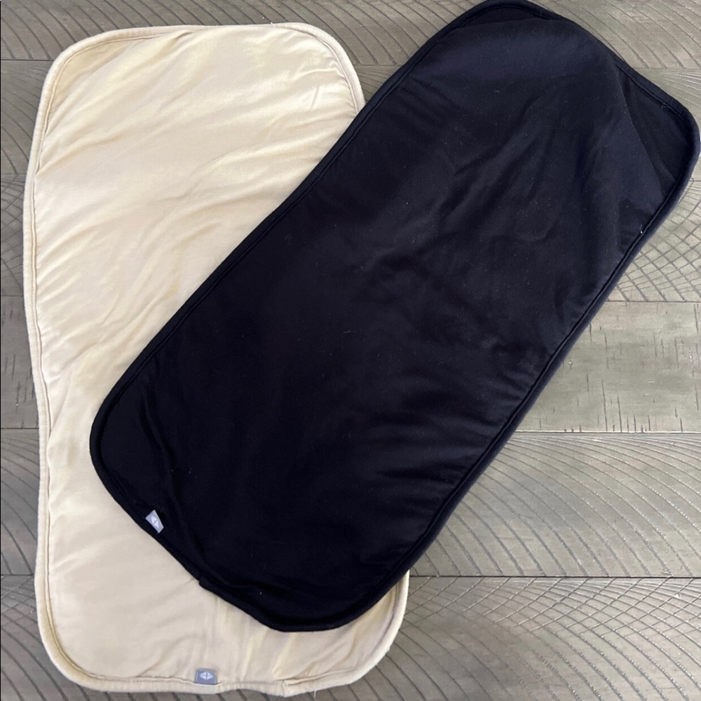 Kyte baby burp cloth lot of 2 black & taupe